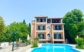 Villa Rosalia Apartments & Studios With Pool By Hotelius